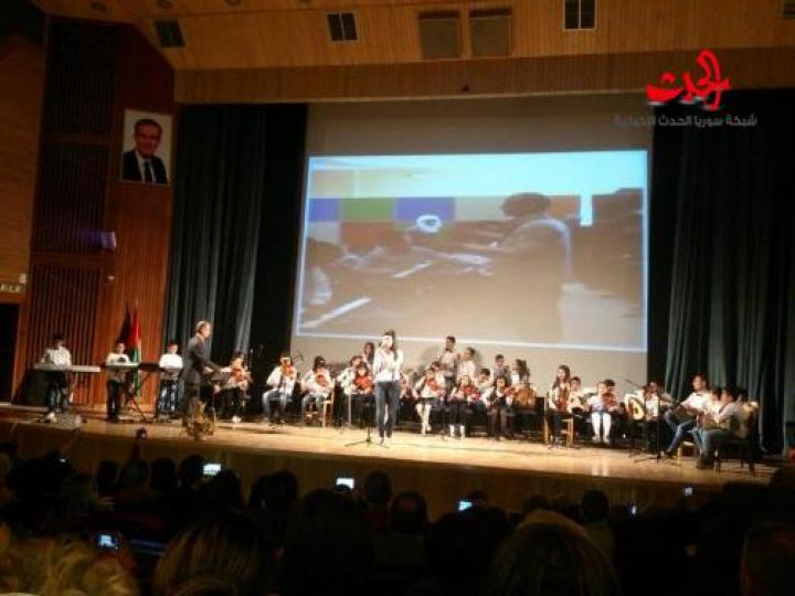 حفل موسيقي لأطفال فرقة أميسا على مسرح دار الثقافة بحمص