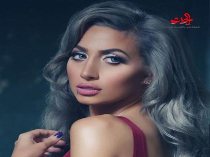 بالصور أول عارضة أزياء سعودية
