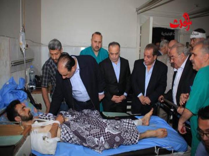 بتوجيه من الرئيس الأسد الهلال يتفقد جرحى الاعتداءات الإرهابية في مشافي حلب