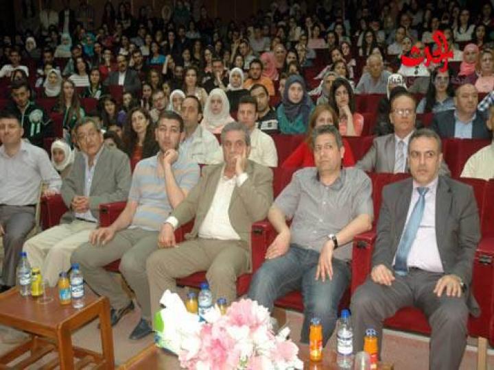 حفل تكريم أوائل كلية الصيدلة بجامعة البعث