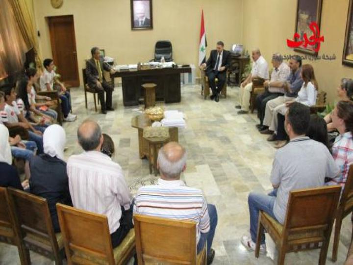 وزير التربية يستقبل التلاميذ السوريين الذين تم اختيارهم من قبل وفد من جامعة سينيرغيا الروسي