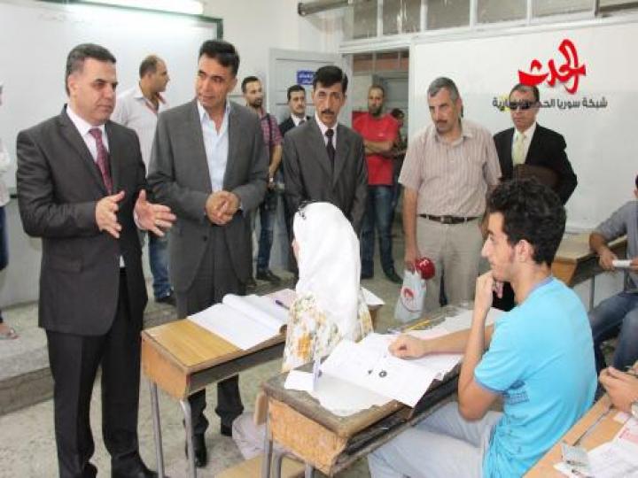 وزير التربية يتفقد اختبارات المرحلة الثانية للمتميزين