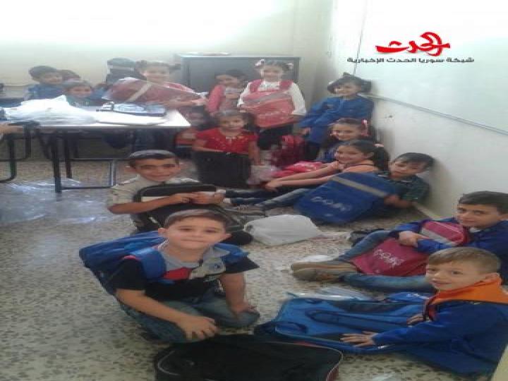برسم السيد وزير التربية مدرسة من غير مقاعد للتلاميذ !!؟