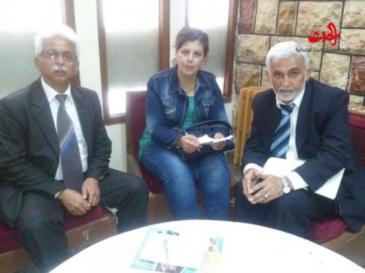 شعراء حمص يبصرون بقلوبهم وعيونهم 