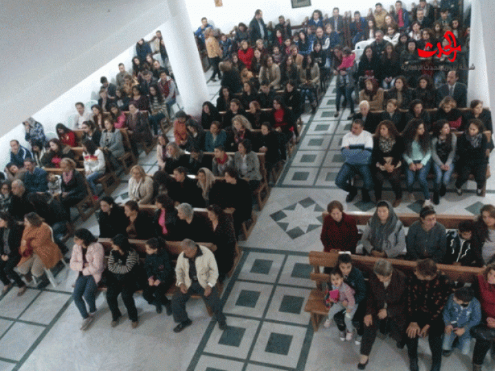          الإحتفال في كنبسة ام النور بحي الأرمن بحمص بعيد الكنيسة ودخول السيدة العزراء إلى الكنيسة 