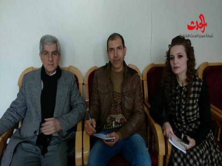 الشاعرة خديجة الحسن توقع ديوانها الأول ( مرايا الروح ) في المركز الثقافي العربي بحمص 