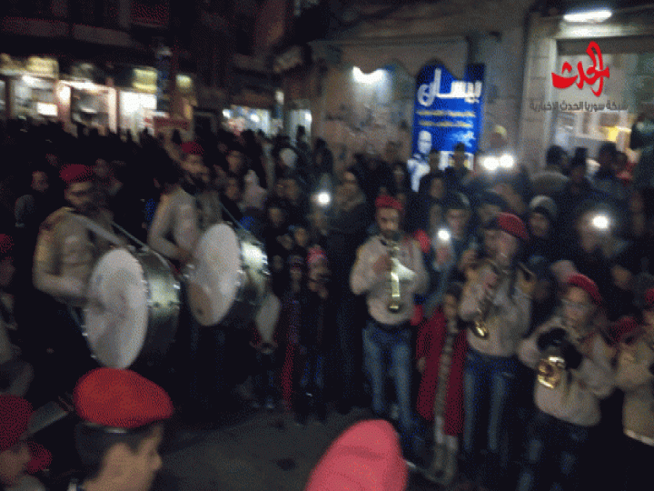              الإحتفالات بميلاد السيد المسيح تعم أحياء حمص 