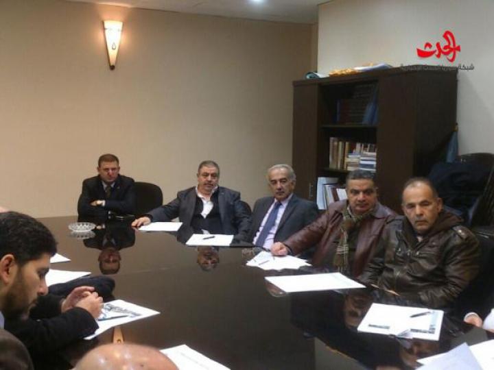 الأمين العام لحزب العهد الوطني يجتمع بأعضاء المكتب السياسي وقيادة فرع دمشق