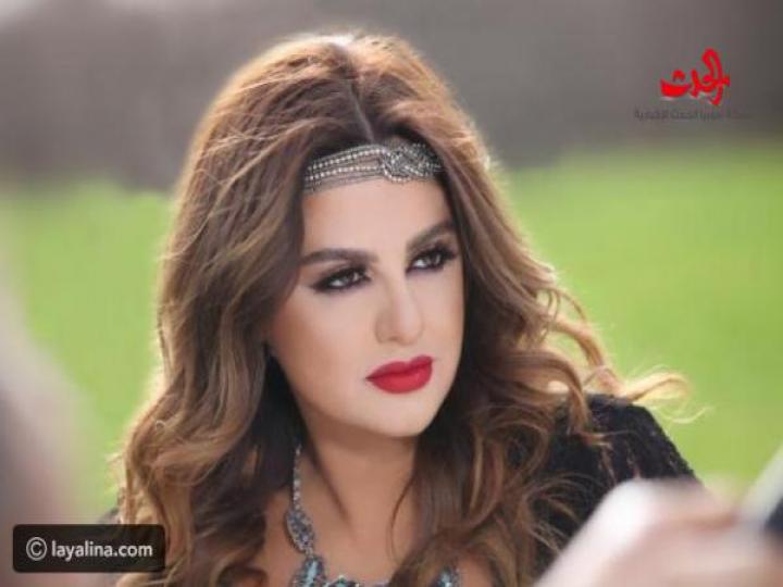 باسكال مشعلاني تتألق بسيارة كلاسيكية وردية اللون..صورة