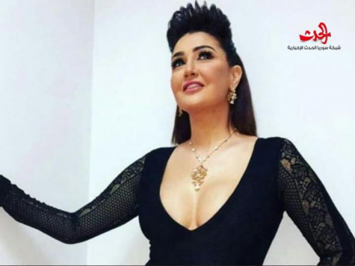 غادة عبد الرازق تغضب متابعيها بسبب صدرها