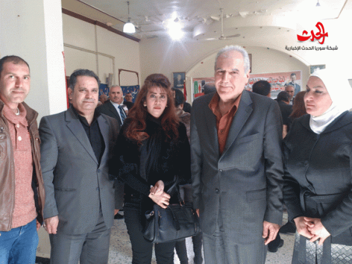       نقابة المعلمين تكرم ذوي المعلمين الشهداء في الإتحاد النسائي بحمص