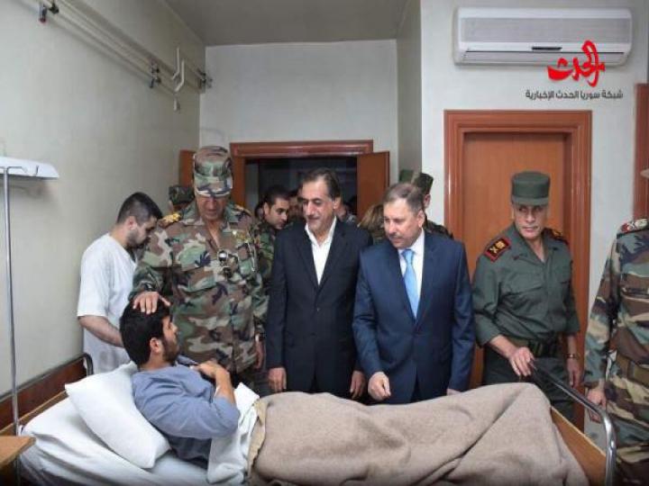 بمناسبة عيد الشهداء جولة لمحافظ ومسؤولي حلب 