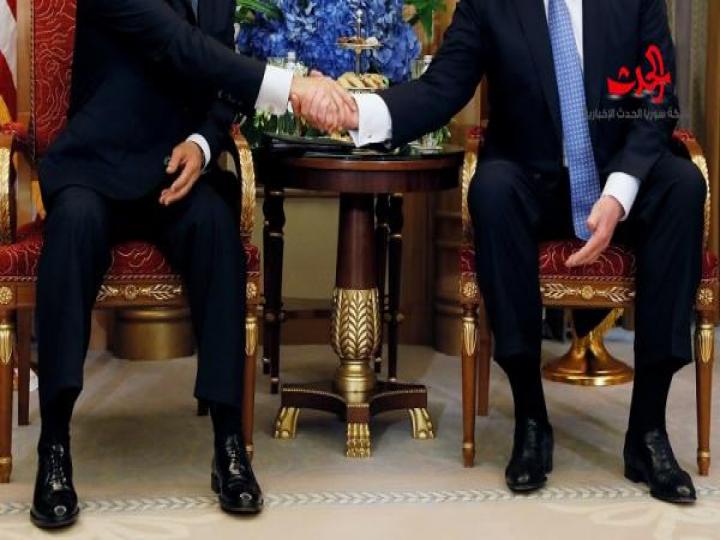 ترامب معجب بحذاء السيسي.. صور