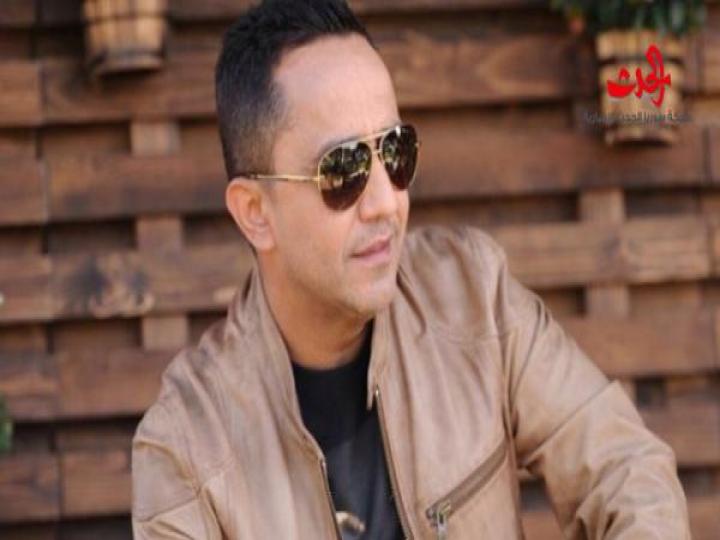 لأوّل مرة... تعرف على إسم علي الديك الحقيقي وصور والديه!