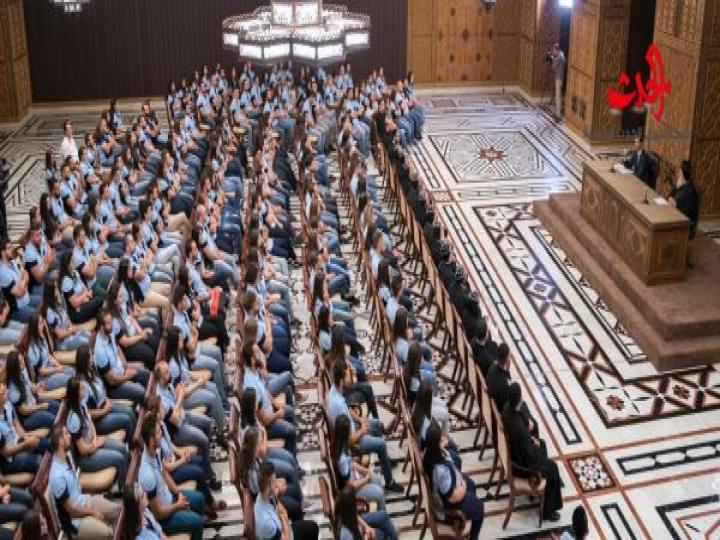 الرئيس الأسد خلال استقباله اليوم، المشاركين في &quot;اللقاء العام للشباب السرياني في سورية