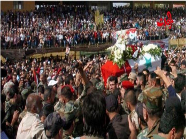 ممثلا للرئيس الأسد.. الوزير عزام يشارك في مراسم تشييع الشهيد اللواء شرف عصام زهر الدين إلى مثواه الأخير في السويداء