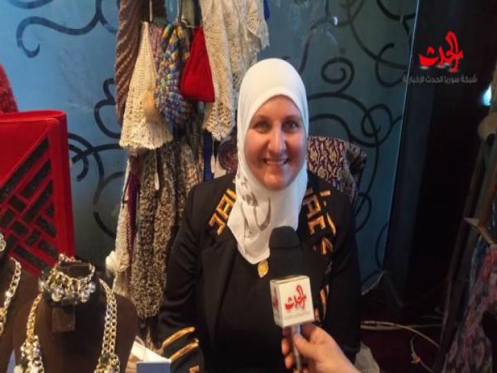 بإيدي سيدات سورية... بازار بمناسبة أعياد الميلاد في فندق القيصر بدمشق
