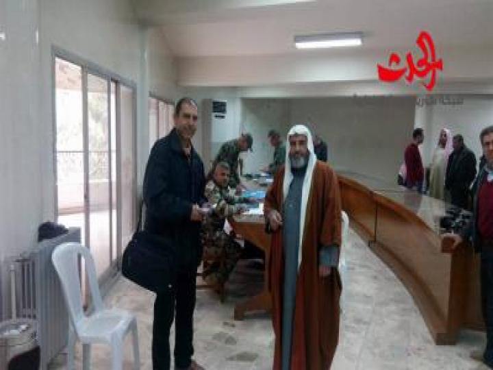 تسوية أوضاع 121 شخصا من أرياف حمص وذلك في إطار المصالحات المحلية