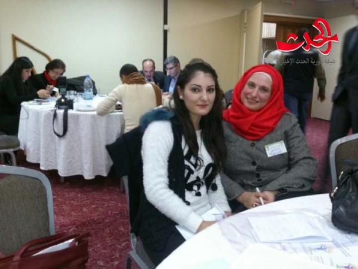             تعزيز دور المرأة السورية ورشة عمل في سفير حمص 