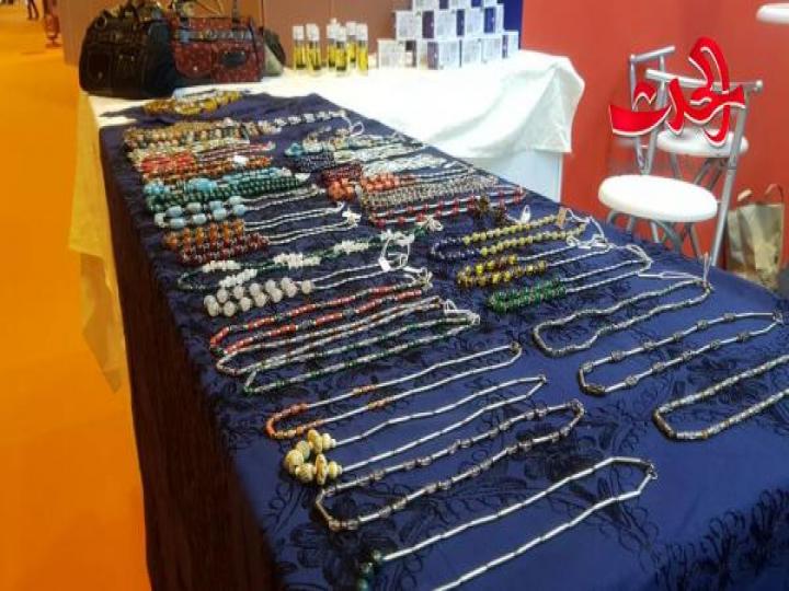سورية تتصدر أخبار وسائل الإعلام الإسبانية والعالمية ...إقبال كبير لزوار الجناح السوري في معرض فيتور ٢٠١٨