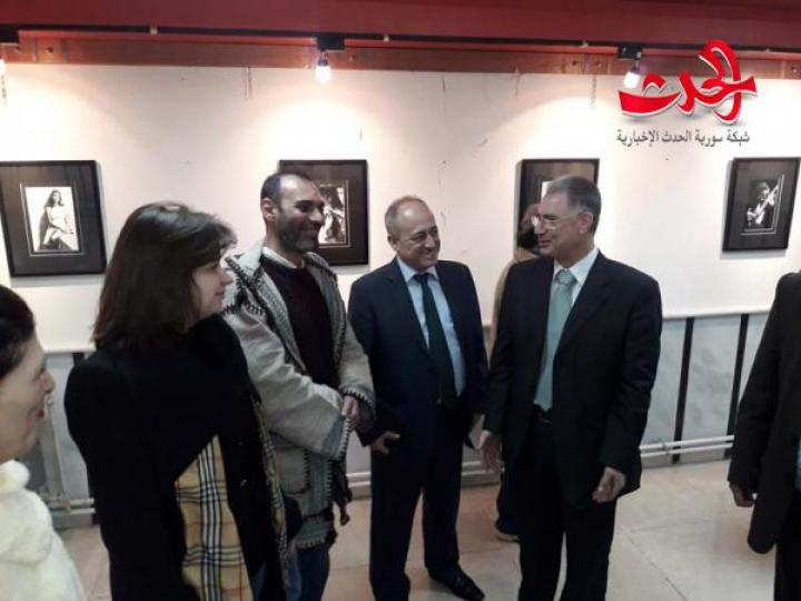                 الفنان اللبناني هيثم عساف يعرض رسوماته في ثقافي حمص 