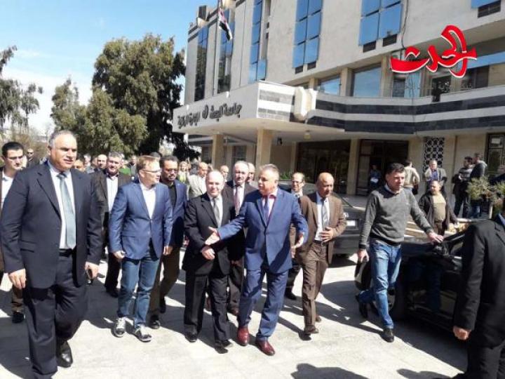                     وفد برلماني ألماني يجول في حمص لنقل الحقيقة 