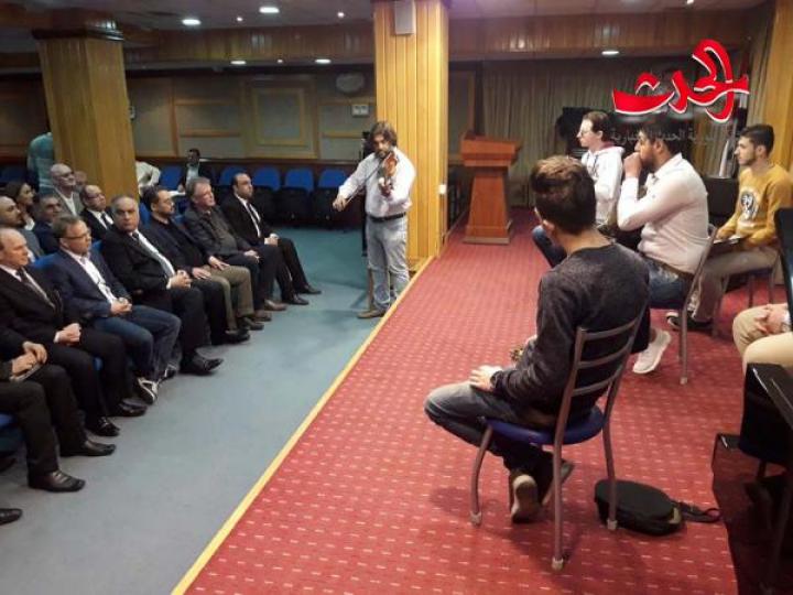                     وفد برلماني ألماني يجول في حمص لنقل الحقيقة 