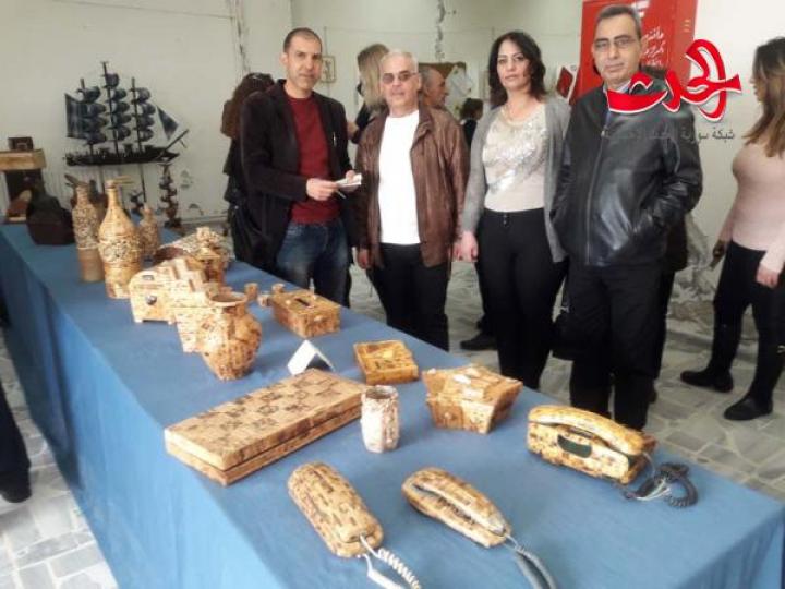 معرض للأشغال اليدوية والاعمال الفنية &quot; في مركز مرمريتا الثقافي