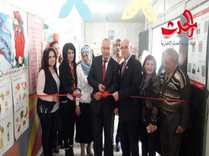            مشروع منهج صحي في مدرسة الإستقلال في حمص عن مضار التدخين  