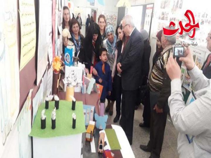            مشروع منهج صحي في مدرسة الإستقلال في حمص عن مضار التدخين  