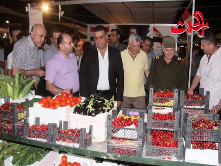 محافظ طرطوس يفتتح سوق التسوق الرمضاني 