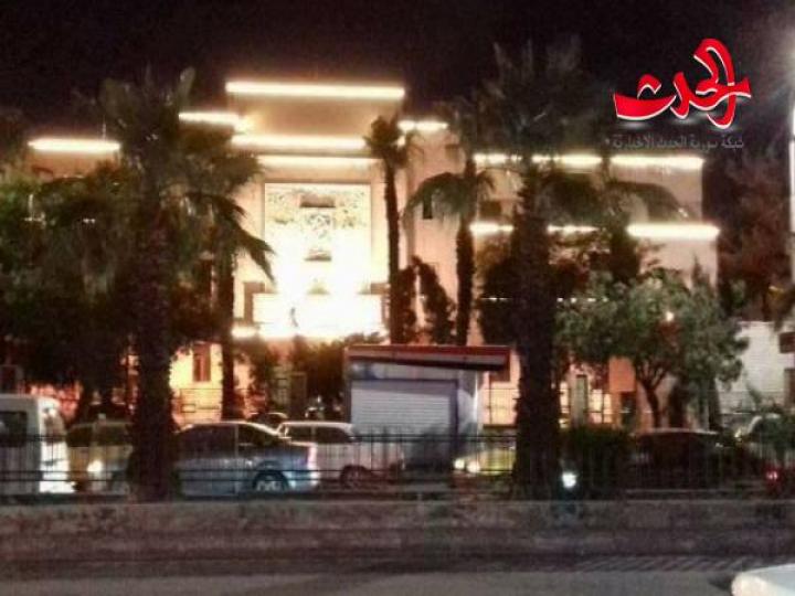 أكشاك على باب مشفى المجتهد..كيف حصول على التراخيص ؟!!