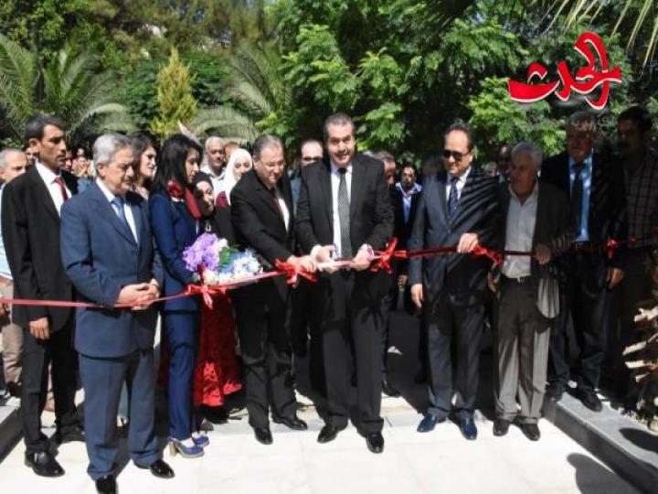 وزير التعليم العالي عاطف النداف: ٧٠ ألف طالب يستفيدون من مركز خدمة المواطن في كلية الآداب