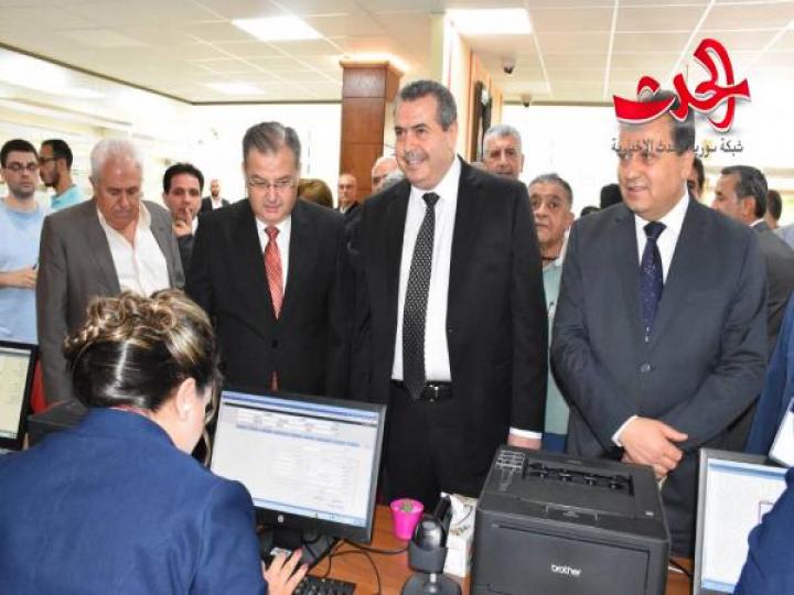 وزير التعليم العالي عاطف النداف: ٧٠ ألف طالب يستفيدون من مركز خدمة المواطن في كلية الآداب