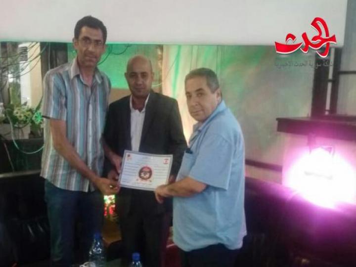  رئيس منبر التضامن الوطني وعضو تيار وحدة لبنان يُكرم الرفيق المستشار جمعة العيسى 