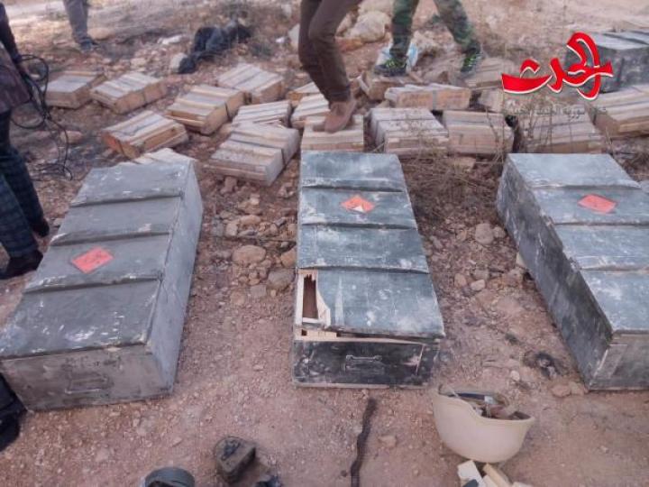 العثور على مستودع ونفق  أسلحة من مخلفات المسلحين  في مزارع نصيب