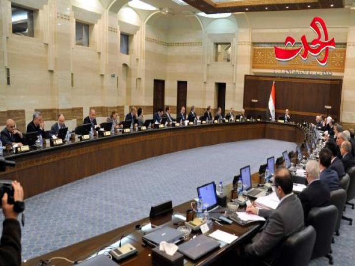 مجلس الوزراء ..ازمة المشتقات النفطية الى الانحسار و &quot;خطة بديلة&quot; لتأمين كميات كافية وتعزيز المخزون   
