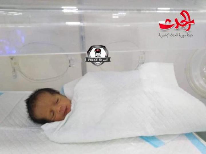 بسبب الفقر.. القى بطفلته الرضيعة في الشارع!!