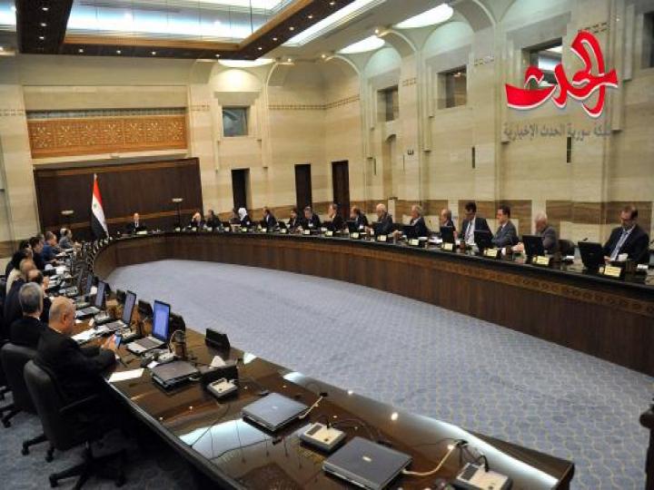 المهندس خميس: تكثيف الجهود والتنسيق المشترك بين الوزارات للتقييم الدائم للعمل الحكومي
