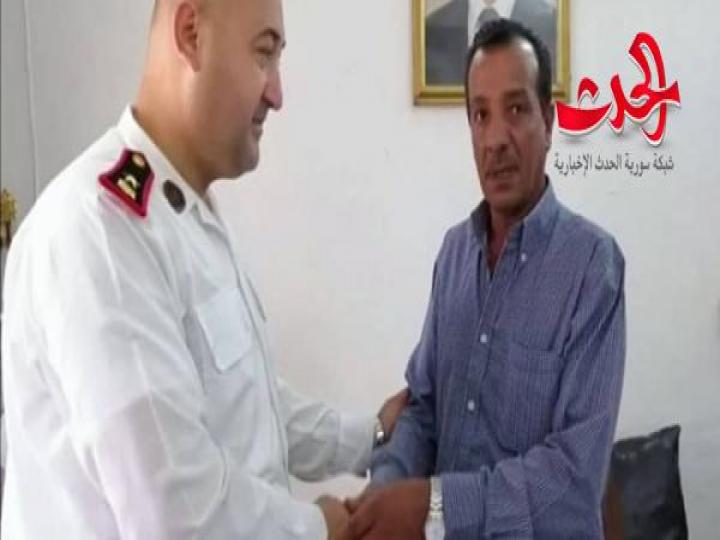 في الحسكة سائق تكسي أجرة يعيد “كيس” مليونين ونصف ليرة سورية لصاحبها