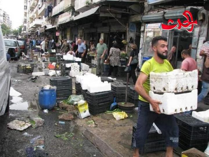 حملة لإزالة البسطات من الأسواق في اللاذقية..القانون على الفقراء فقط ؟!!