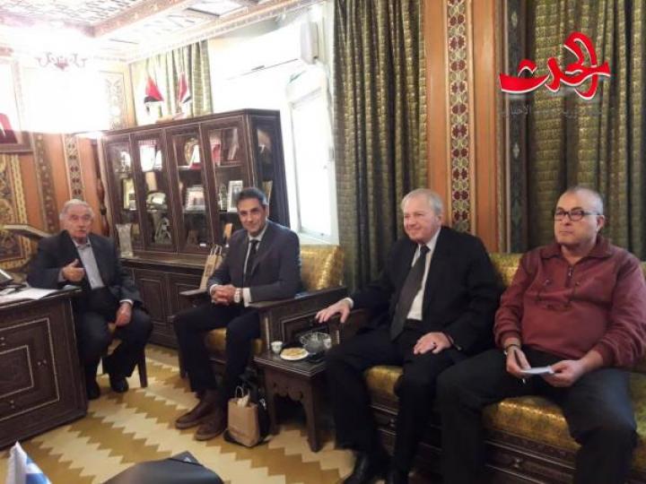 وفد رجال اعمال يونانيين في زبارة لغرفة تجارة دمشق 