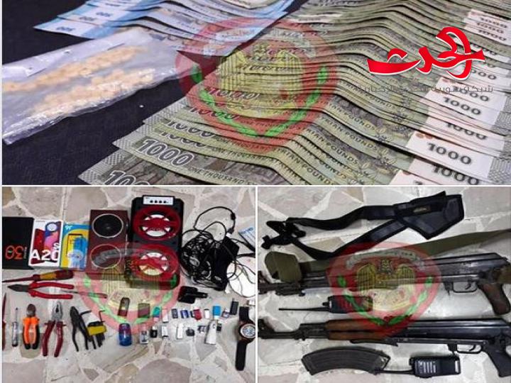 توقيـف عصابـة تمتـهن سـرقة محتويـات السـيارات فـي حلـب
