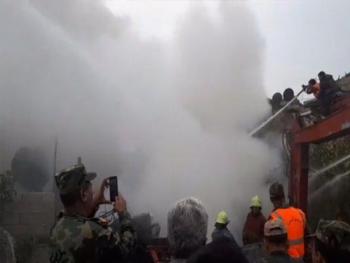 إخماد حريق في حي الدويلعة بدمشق والأضرار مادية