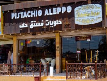 السوريين يغلقون محلاتهم في السودان والسبب؟