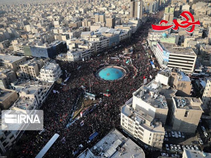 شاهد بالصور.. مراسم تشييع الشهيد سليماني ورفاقه في طهران