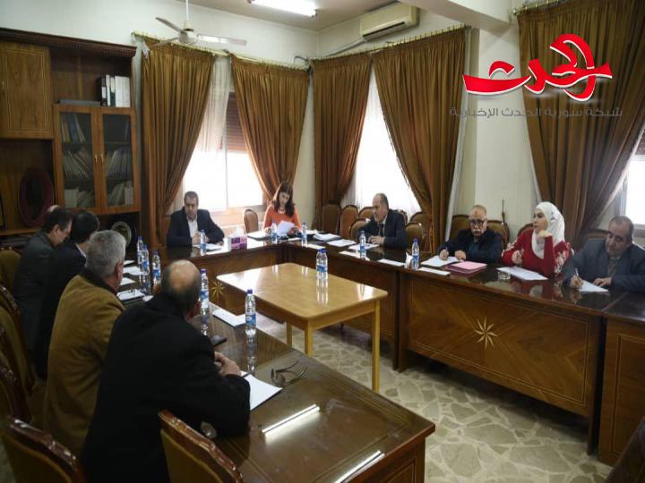 الوزير النداف.. الحكومة حريصة على تعزيز هذه المخزون وتقديم الدعم اللازم ويشدد على ضرورة رفع الطاقة الطحنية وزيادة الإنتاج
