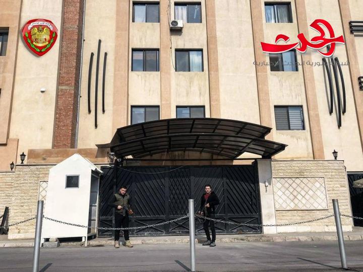 ضبط محلات لبيع الادوات الكهربائية في دمشق تتعامل بغير الليرة السورية موثقة بالفواتير 