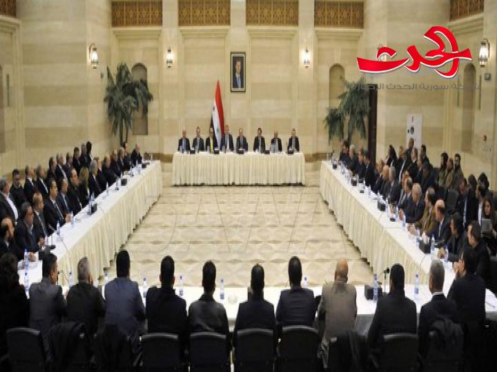 الفريق الاقتصادي الحكومي : تأمين احتياجات المواطنين وتسهيل استيراد المواد الأساسية 
