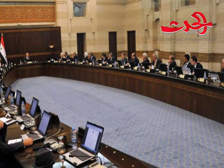 عماد خميس: وزارة الصناعة ملزمة بتقديم رؤية تتحدى
